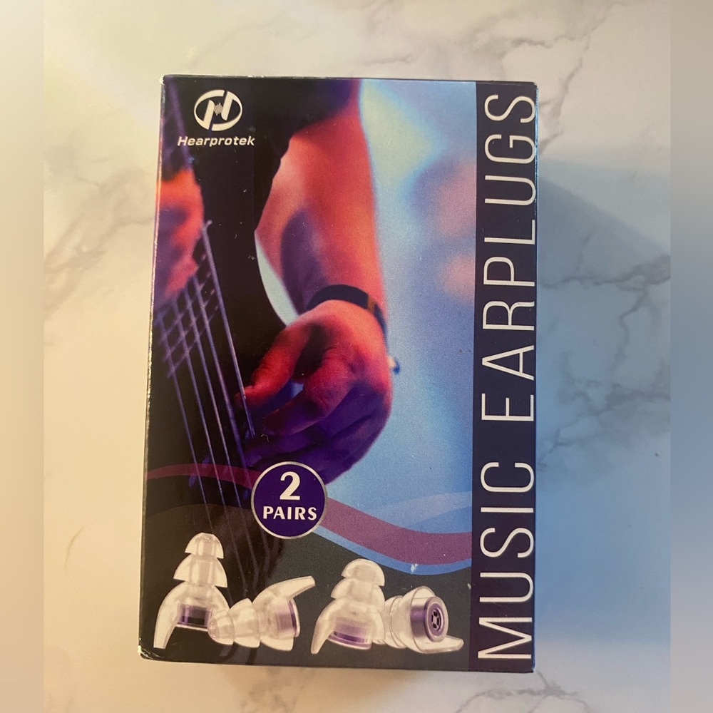 NWT 2 pair music earplugs with carrying case